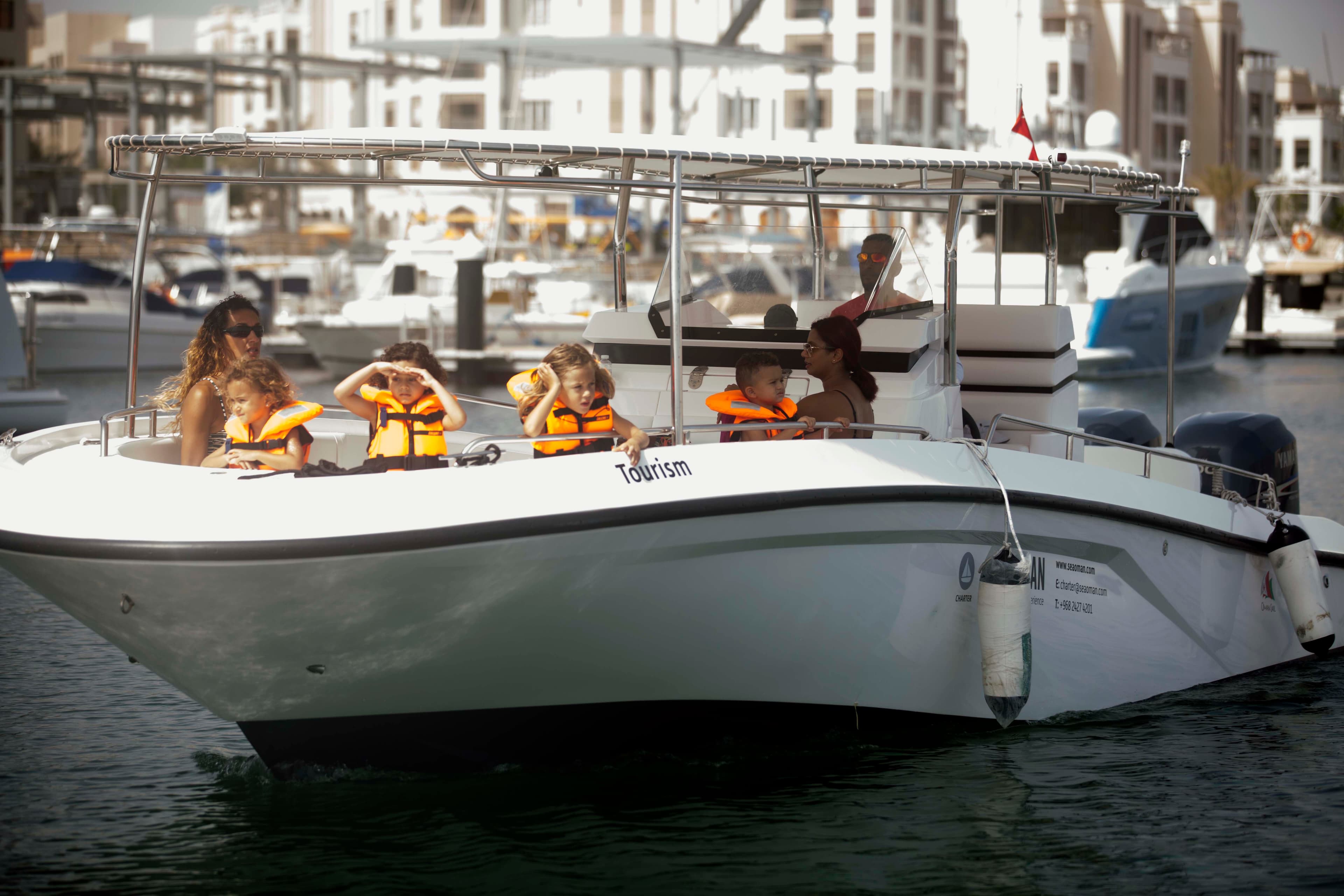 30-Minute Powerboat Cruise